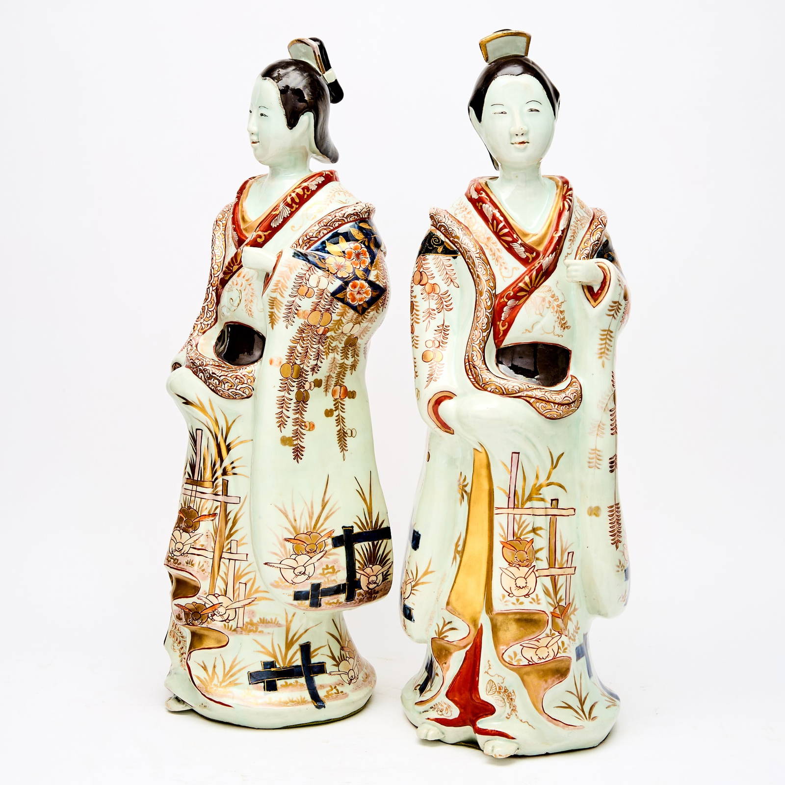 A Large Pair of Japanese Arita Porcelain Figures of Bijin 18th Century