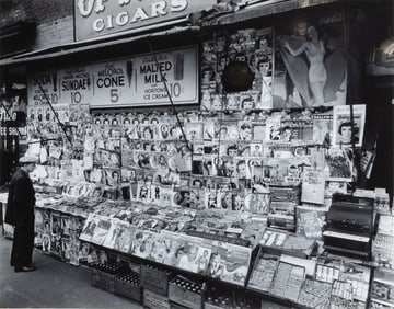 Berenice Abbott, Newsstand, East 32nd Street and Third Avenue, Manhattan, 1935