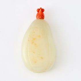 A Chinese White Jade Snuff Bottle Qing Dynasty