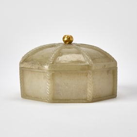 A Mughal Indian Jade Octagonal Pandan Box and Cover Likely 18th century