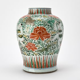 A Chinese Wucai Porcelain Jar Transitional Period