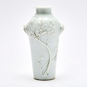 A Chinese Dehua Porcelain Vase Kangxi Period