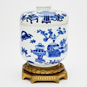 A Chinese Blue and White Porcelain Cache Pot and Cover Kangxi Period