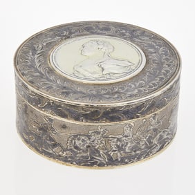 Russian Silver-Gilt and Niello Presentation Snuff Box