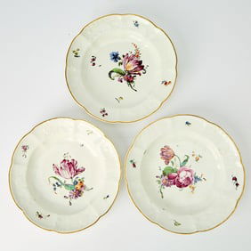 Set of Three Höchst Porcelain Plates
