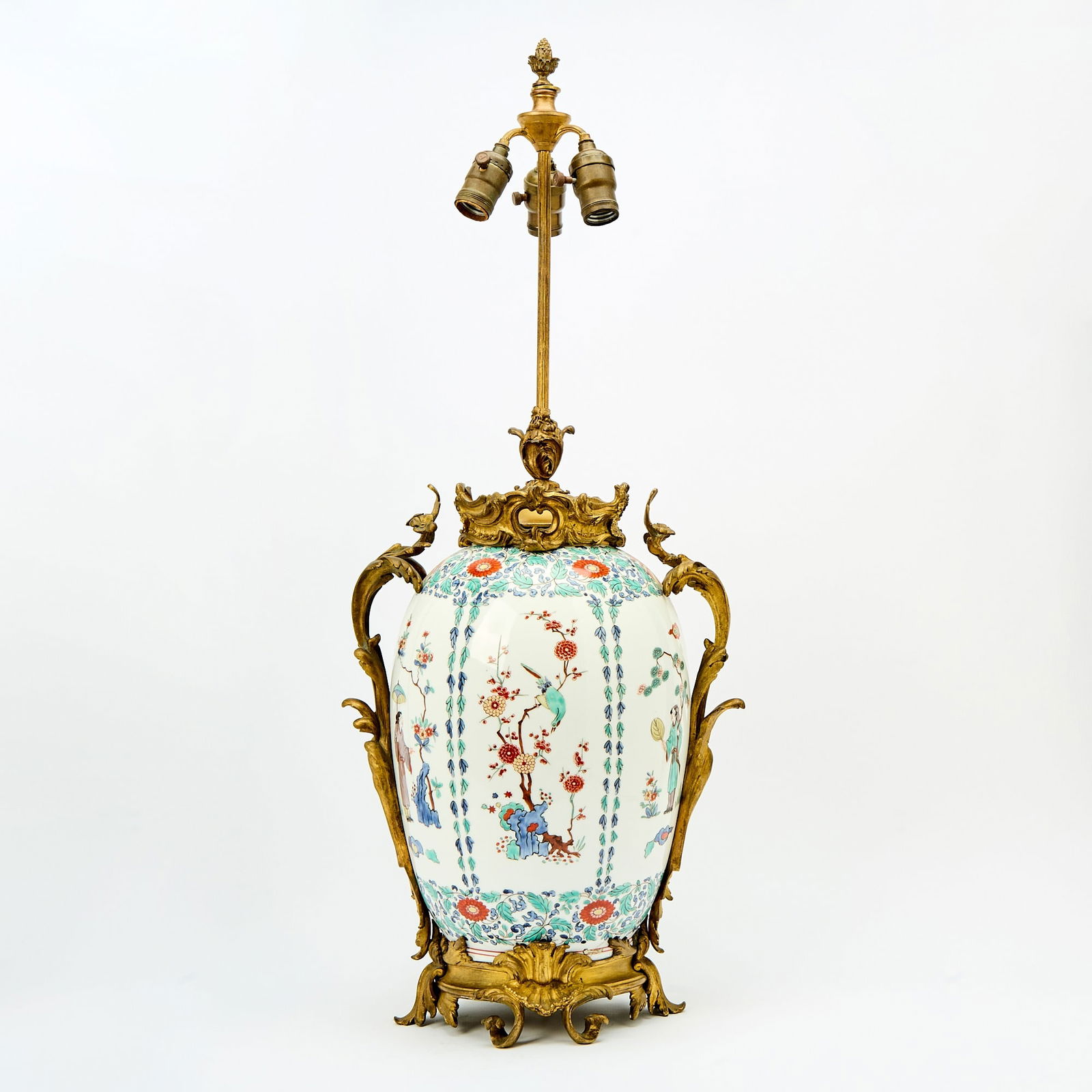 Samson Gilt-Bronze Mounted Kakiemon Decorated Porcelain Table Lamp (1 of 6)