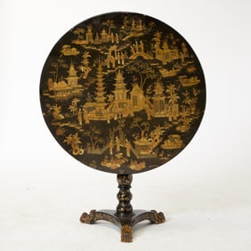 Chinese Export Gilt and Black Lacquer Tilt-Top Table