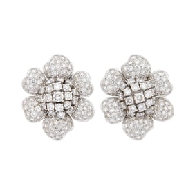 Giovane Pair of White Gold and Diamond Flower Earclips