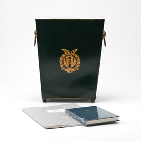 Tôle Waste Paper Basket from the Knickerbocker Club