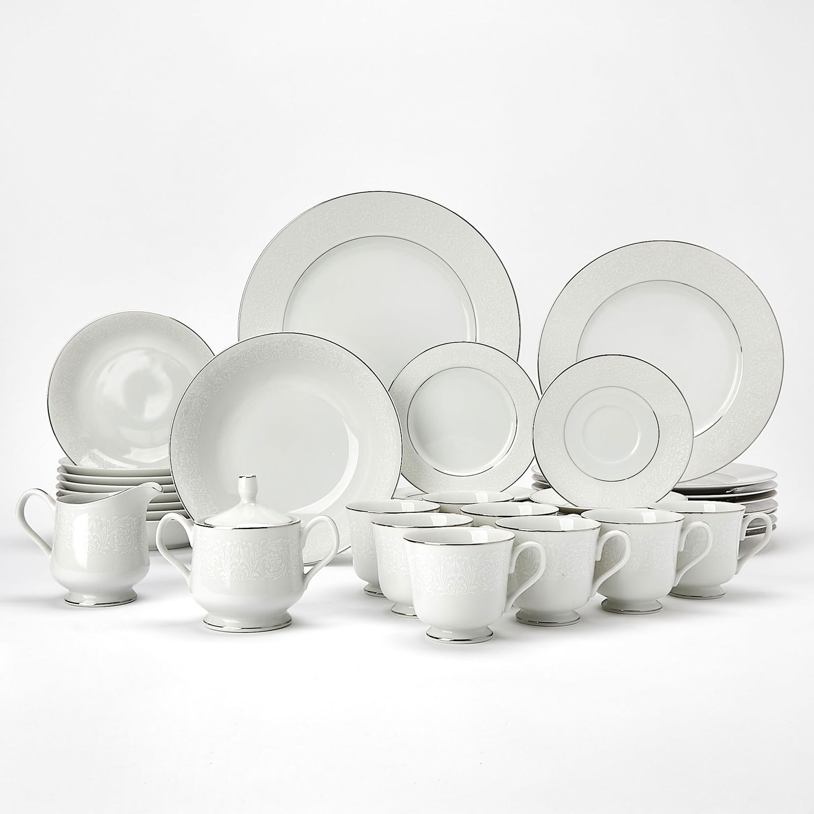 Japanese Porcelain "Plymouth" Pattern Part Dinner Service: Carlton, second half 20th century Comprising: Eight dinner plates, diameter 10 1/2 inches Eight soup bowls, diameter 7 1/2 inches Eight bread and butter plates, diameter 6 1/2 inches Eight
