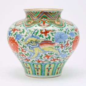 A Chinese Transitional-Style Wucai Porcelain Jar 19th century