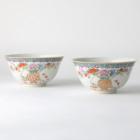 A Pair of Chinese Enameled Porcelain Bowls Qianlong Mark, Late 19th Century - Republic Period