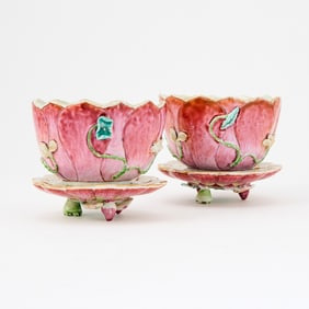 A Pair of Chinese Export Famille Rose and Gilt-Decorated Porcelain Lotus Teabowls and Saucers Late