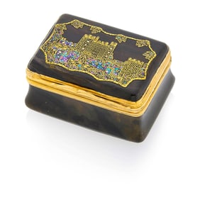 Antique Gold, Agate and Abalone Shell Snuff Box