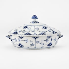 Royal Copenhagen Porcelain Blue Fluted Full Lace Covered Vegetable Dish