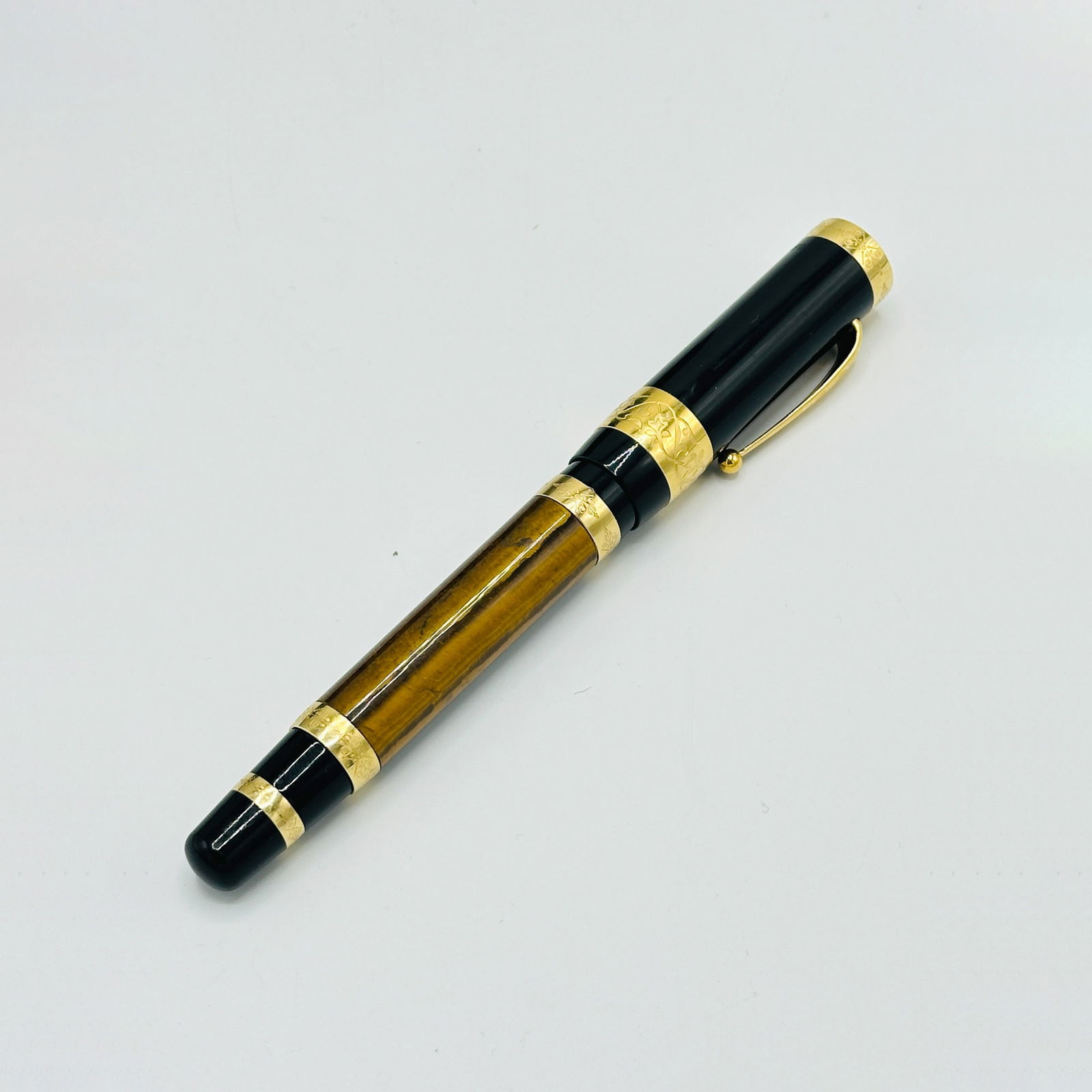 Montblanc "Francois I" Patron of the Arts Limited Edition Fountain Pen (1 of 6)