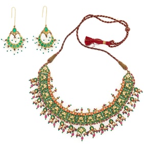 Indian Mughal Choker Necklace and Pair of Pendant Earrings