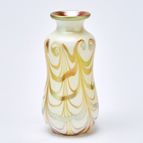 Carder Steuben Decorated Aurene Blown Glass Vase