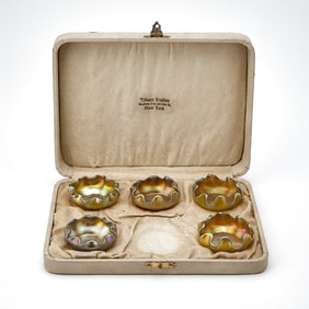 Set of Five Tiffany Gold Favrile Glass Salt Cellars in Original Tiffany Studios Case