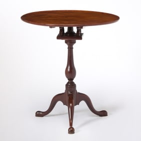 Queen Anne Style Mahogany Tilt-Top Tea Table