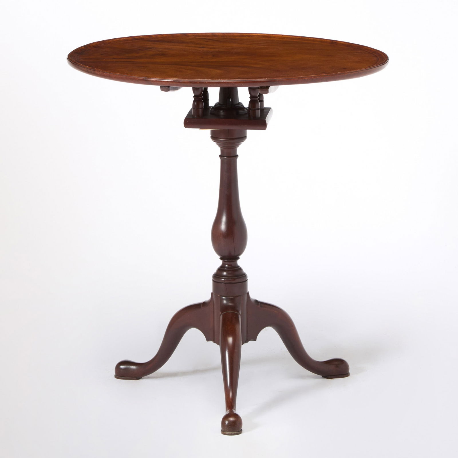 Queen Anne Style Mahogany Tilt-Top Tea Table (1 of 4)
