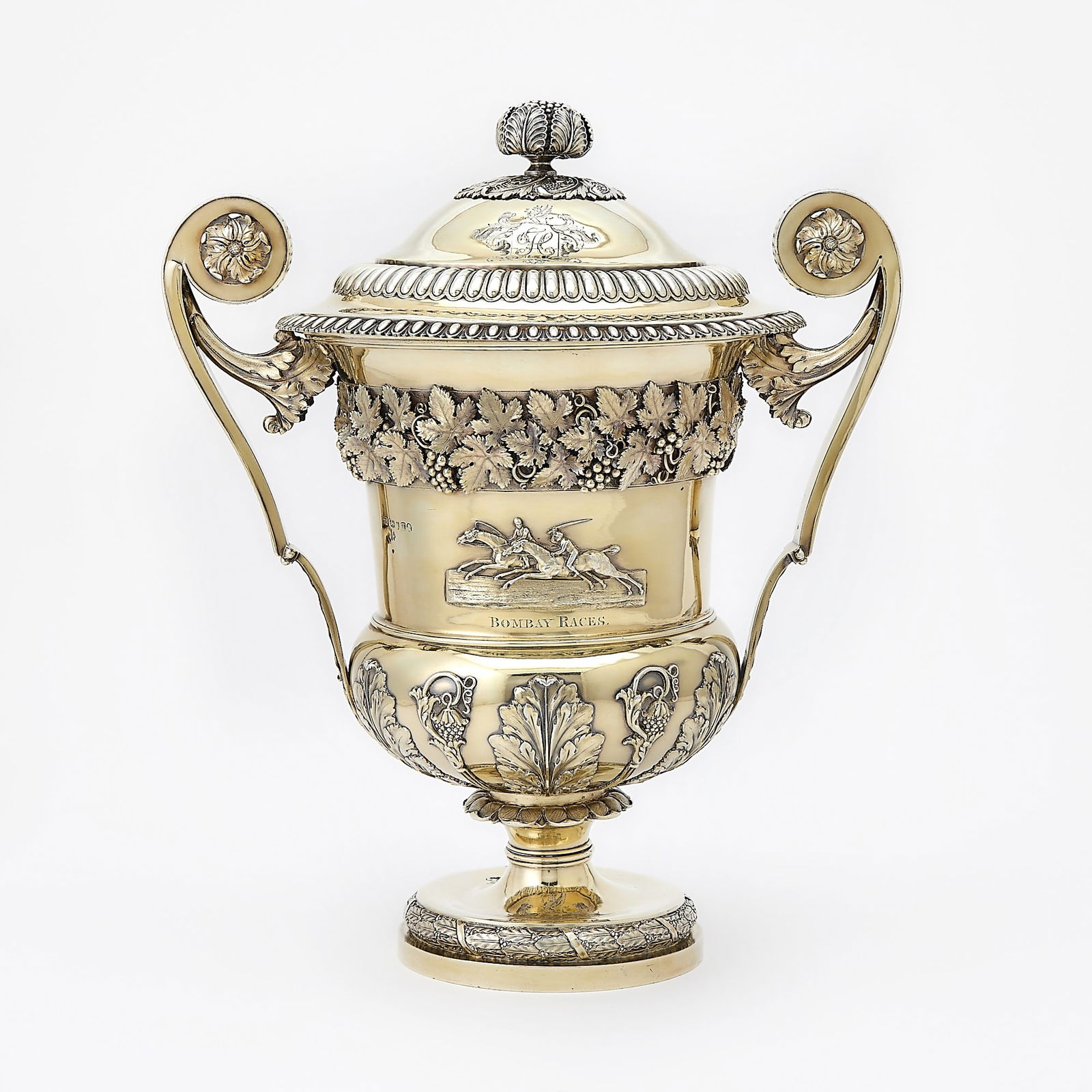 Anglo-Indian Horse Racing Interest: George III Sterling Silver Gilt Covered Two Handled Cup (1 of 10)