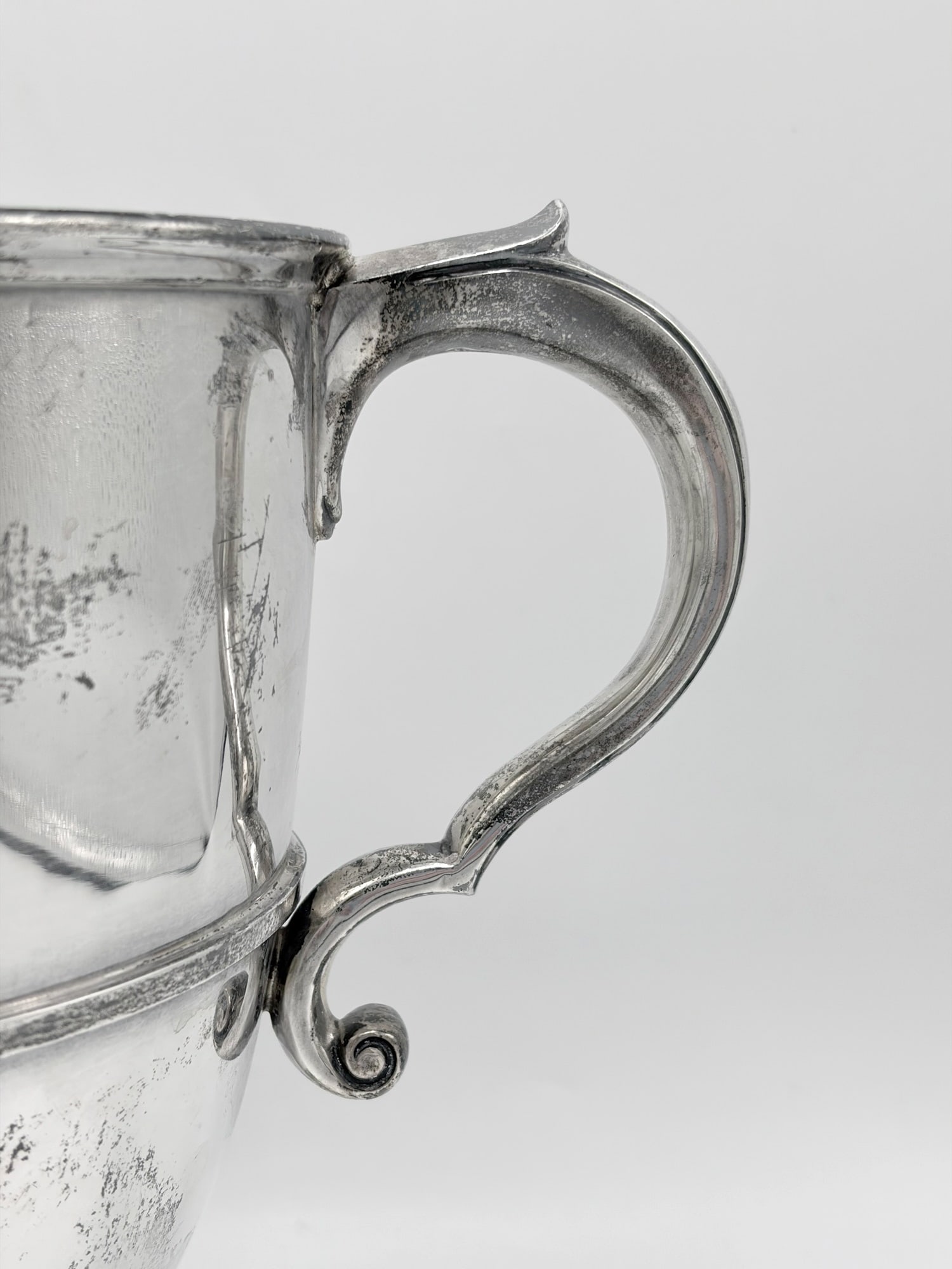 George V Sterling Silver Covered Two Handled Cup - 3