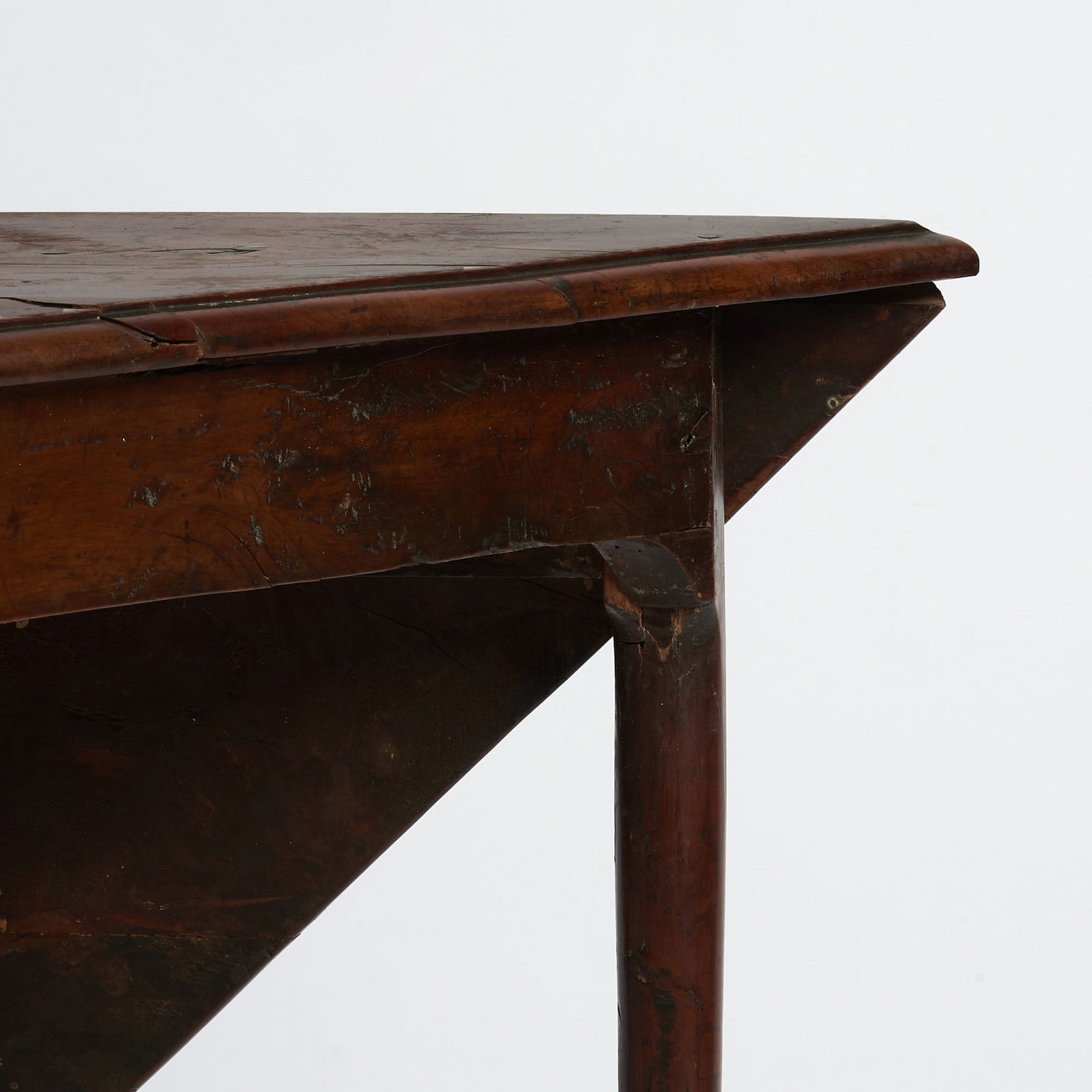 George I Triangular Shaped Mahogany Drop-Leaf Table - 4