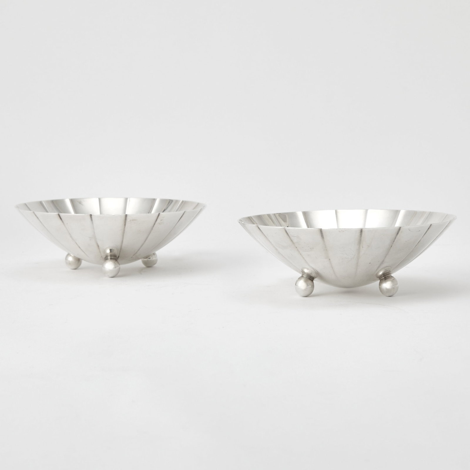 Pair of Tiffany & Co. Sterling Silver Dishes (1 of 3)