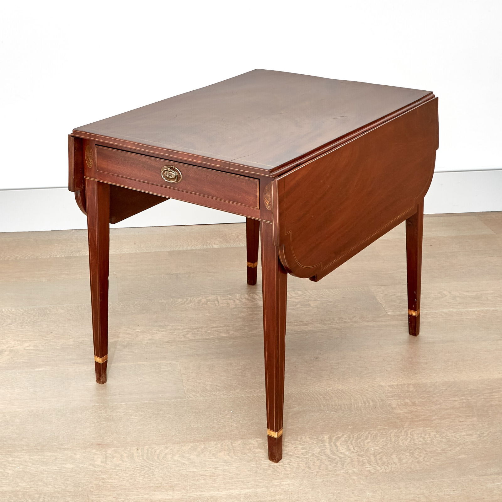 Attributed to Charleston: Federal String Inlaid Mahogany String Pembroke Table (1 of 20)