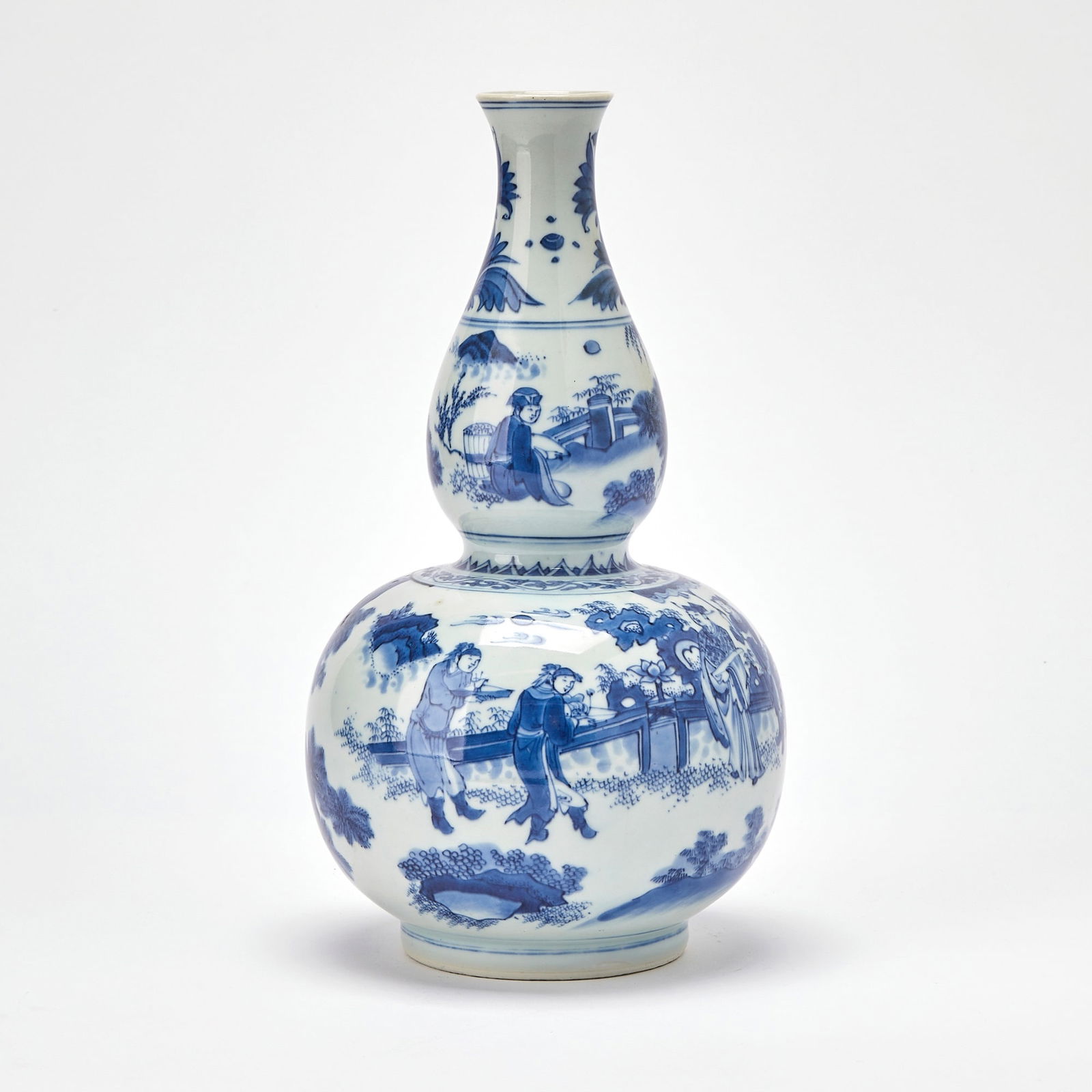 A Chinese Blue and White Porcelain Double Gourd Vase Kangxi Period (1 of 5)