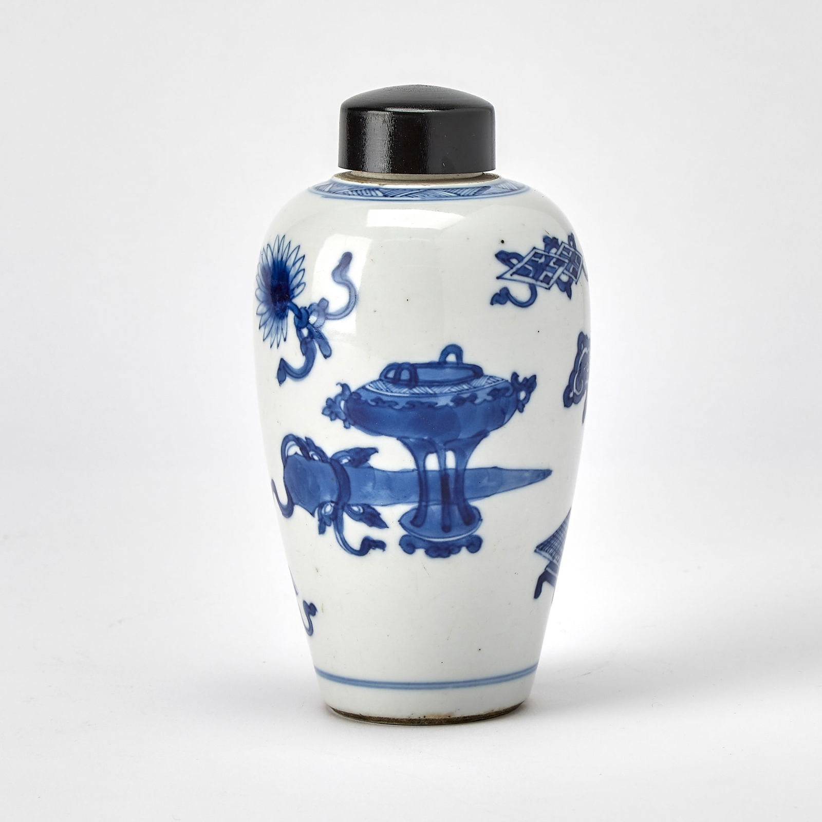 A Chinese Blue and White Porcelain Ovoid Vase Kangxi Period (1 of 5)