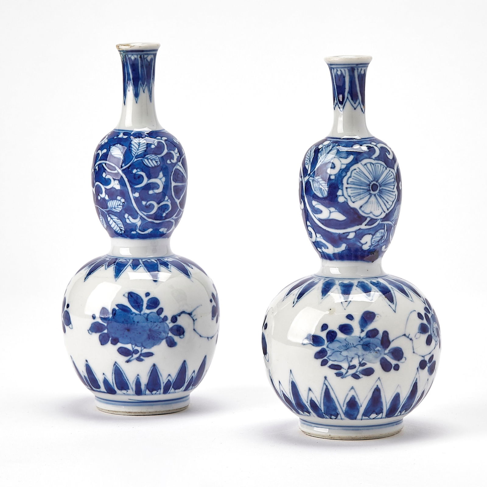 A Pair of Chinese Blue and White Porcelain Double Gourd Vases Kangxi Period (1 of 5)