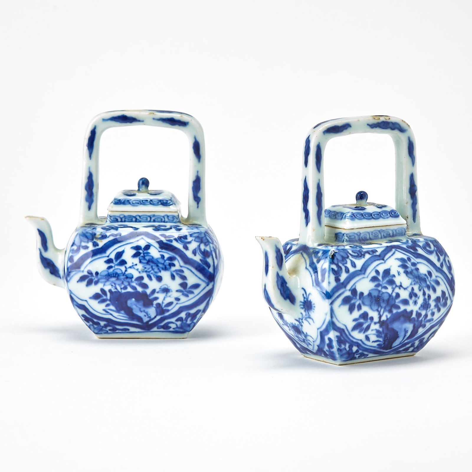 A Pair of Chinese Blue and White Porcelain Miniature Teapots Kangxi Period (1 of 7)