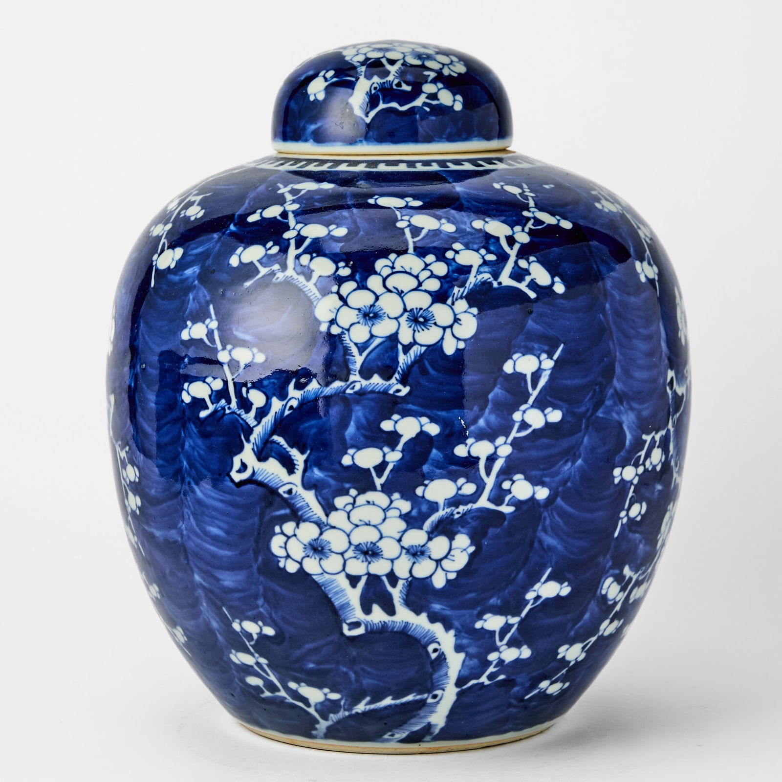 A Chinese Blue and White Porcelain Jar and Cover Qing Dynasty (1 of 5)