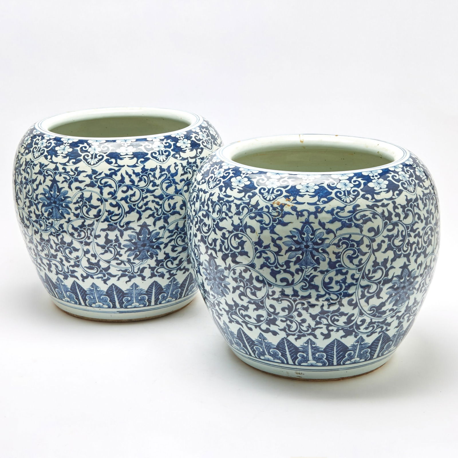 A Pair of Chinese Blue and White Porcelain Jardinieres 19th-20th century (1 of 5)
