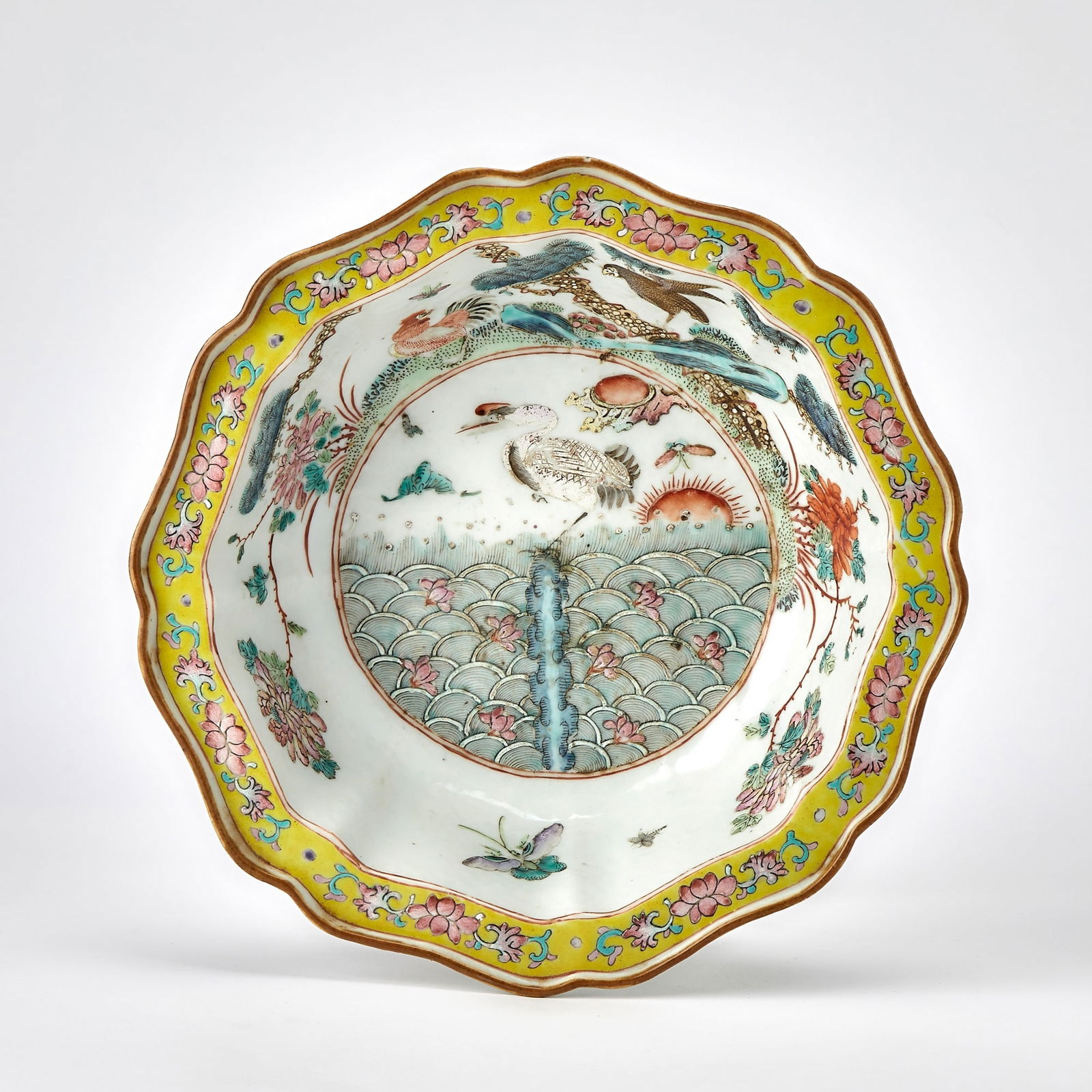 A Chinese Famille Rose Porcelain Bowl 19th century (1 of 5)
