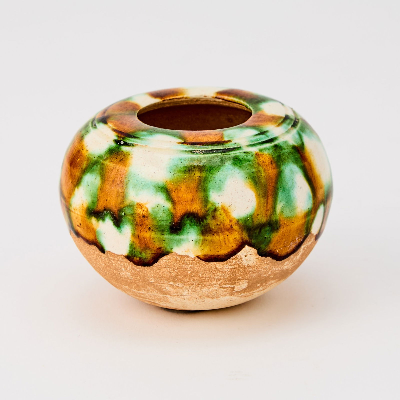 A Fine Chinese Sancai Glazed Pottery Jar Tang Dynasty (1 of 4)