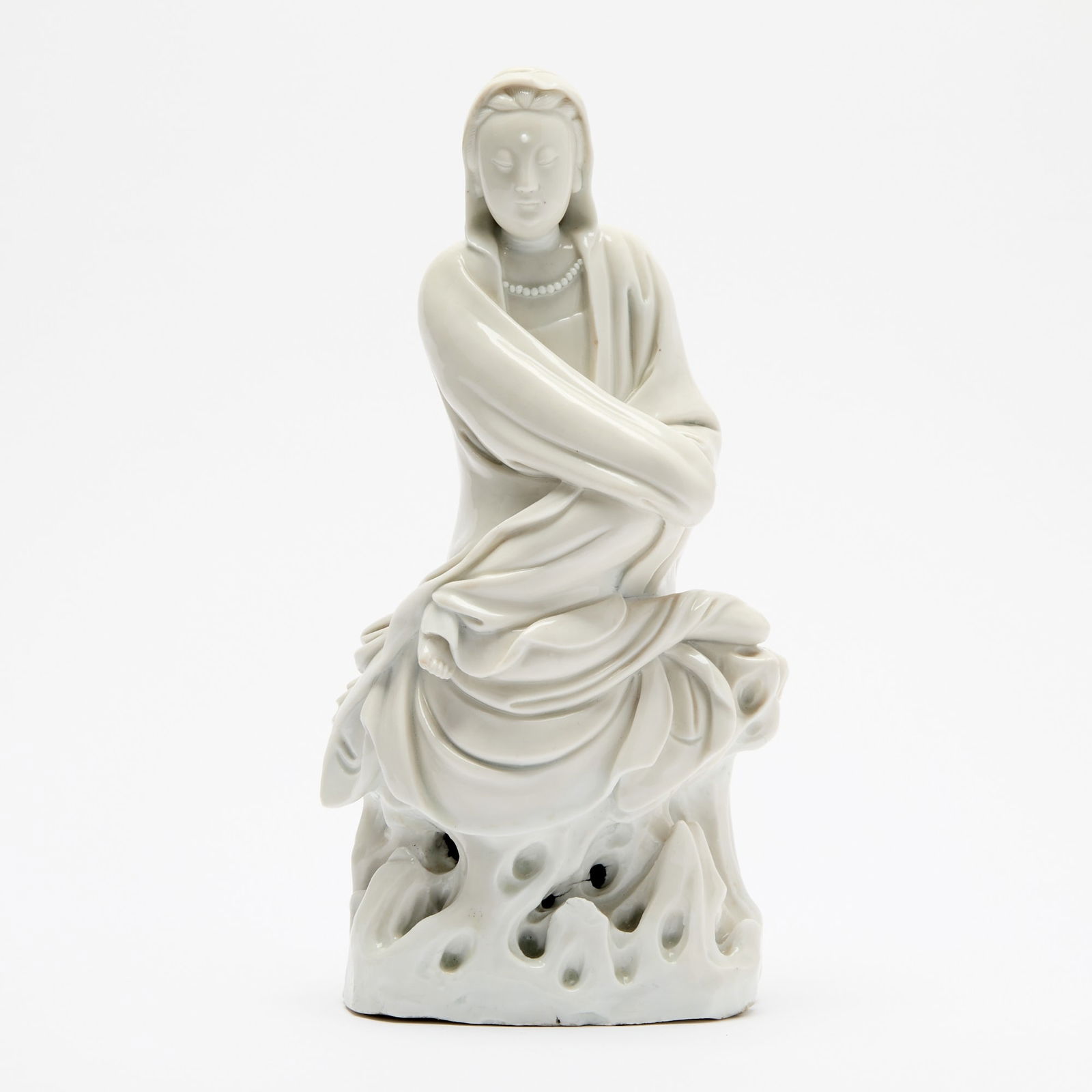 A Chinese Dehua Porcelain Figure of Guanyin 18th Century (1 of 5)