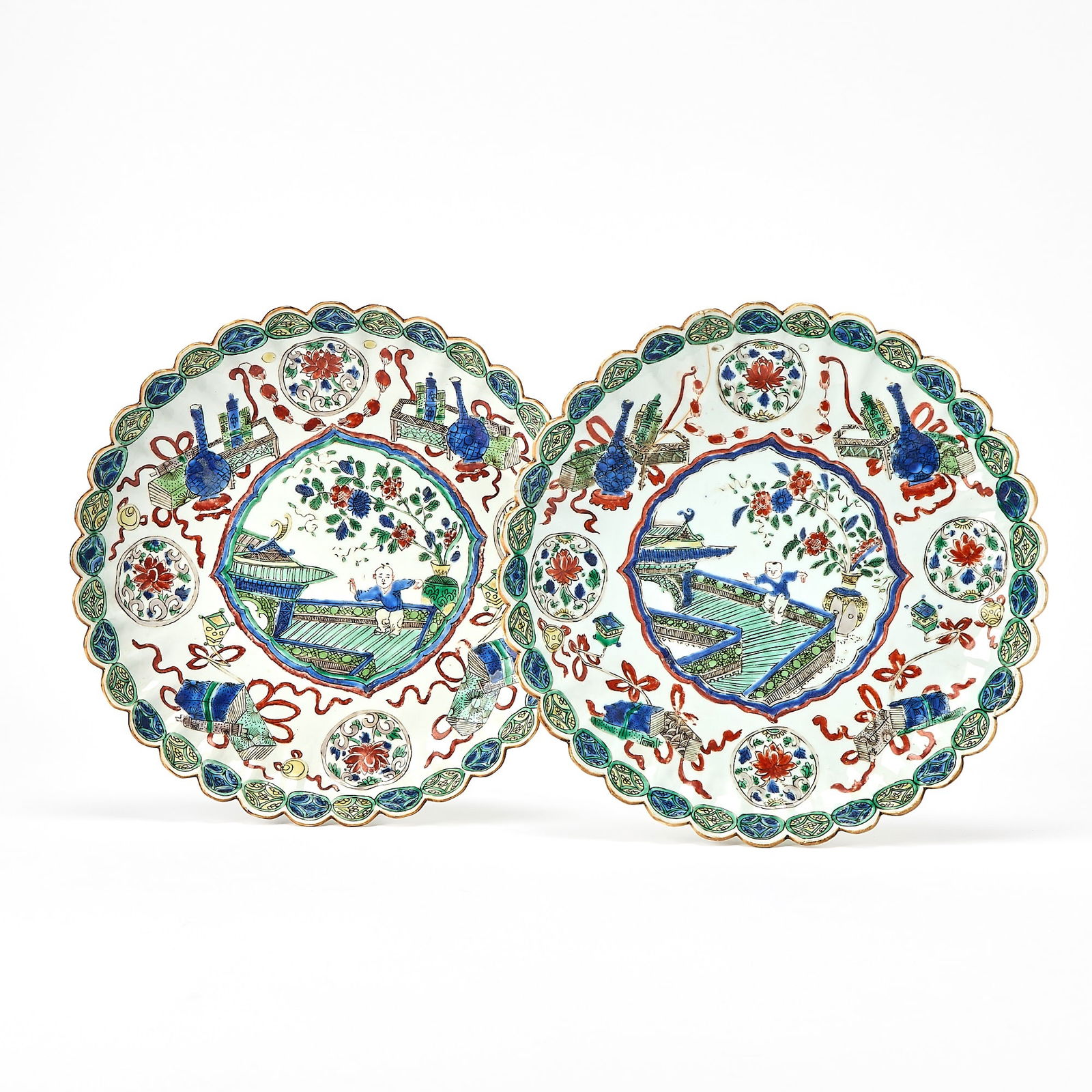 A Pair of Chinese Famille Verte Porcelain Dishes Moon Hare Mark, Kangxi Period (1 of 3)