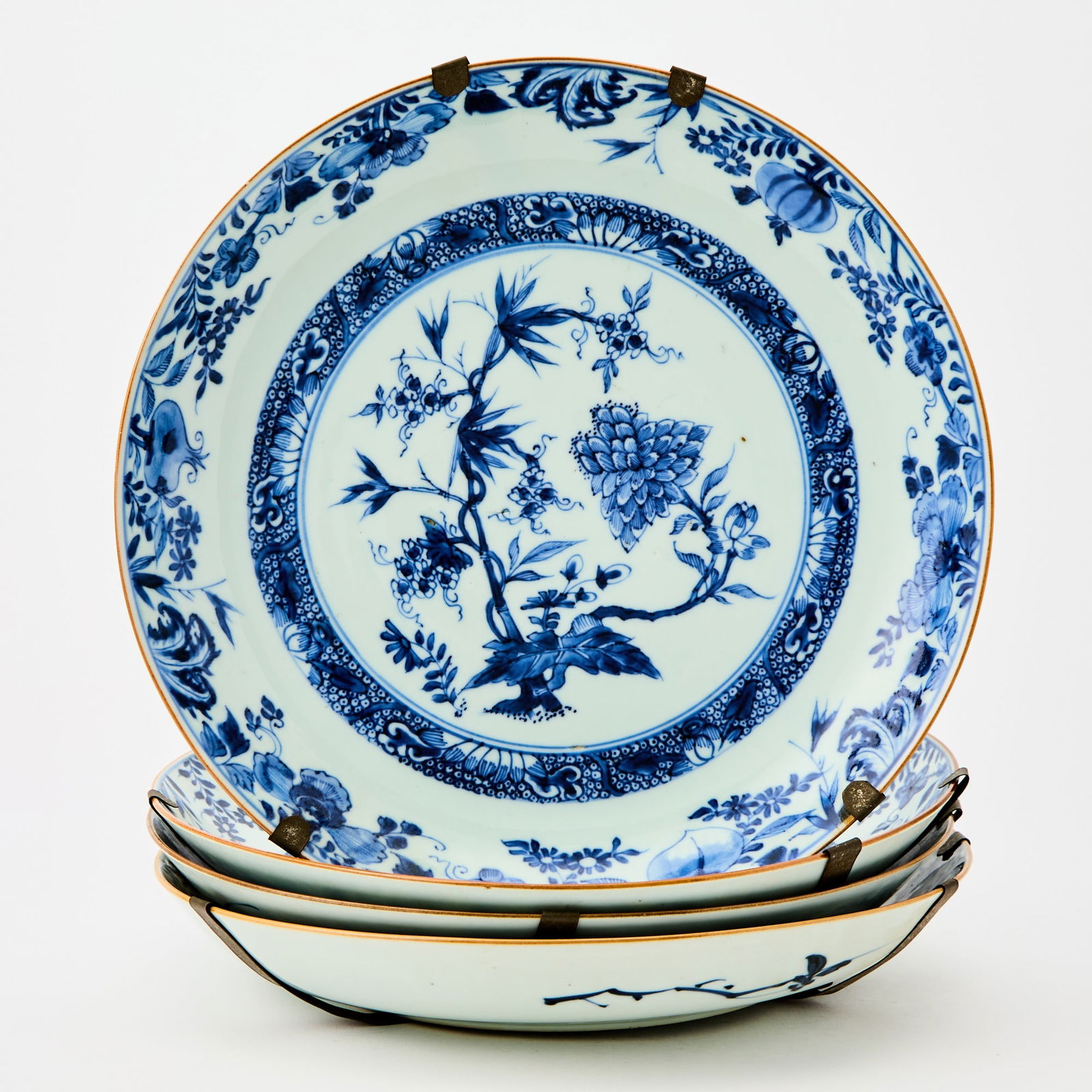 A Group of Four Chinese Export Porcelain Dishes Kangxi Period (1 of 4)