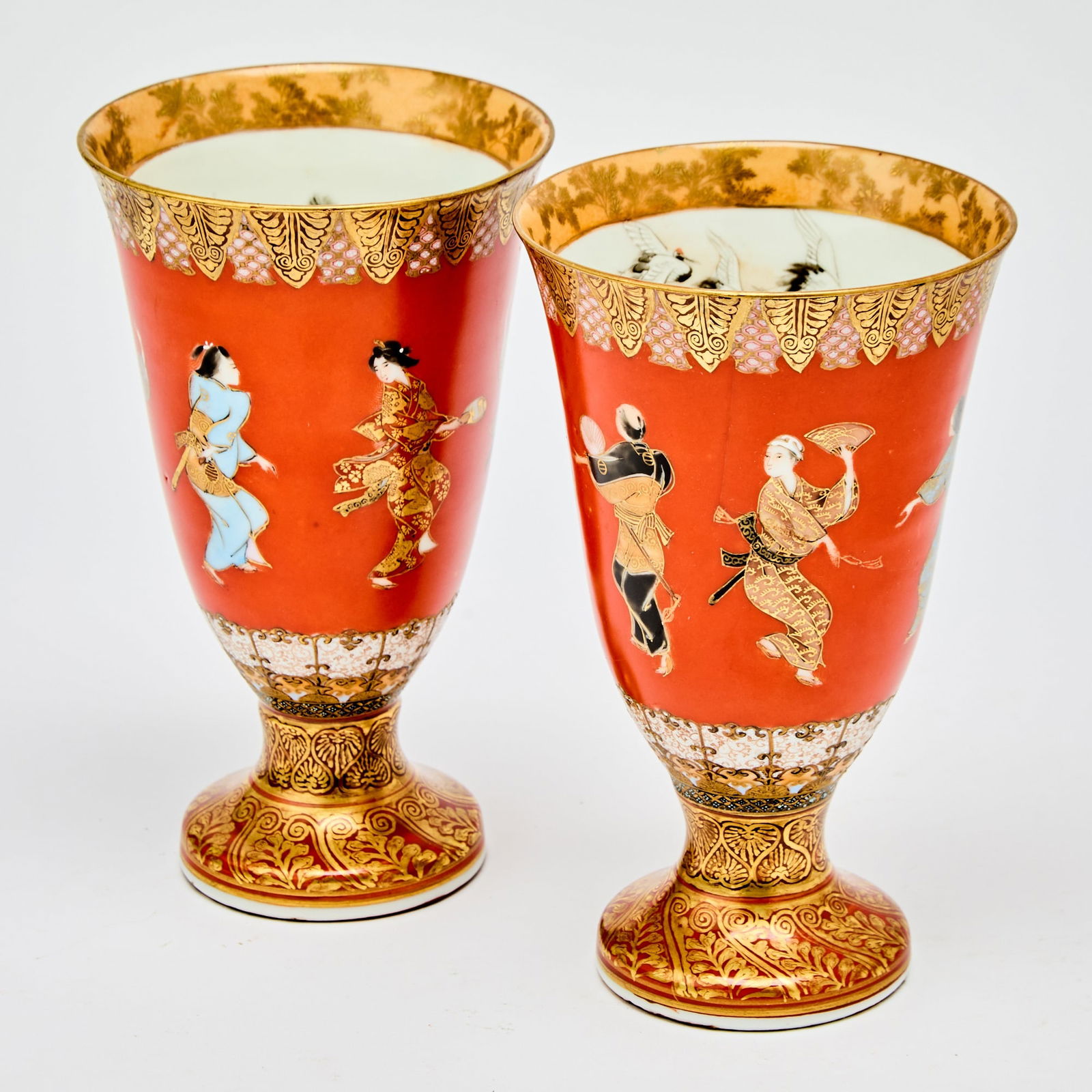 A Pair of Japanese Kutani Porcelain Cups Meiji Period (1 of 6)