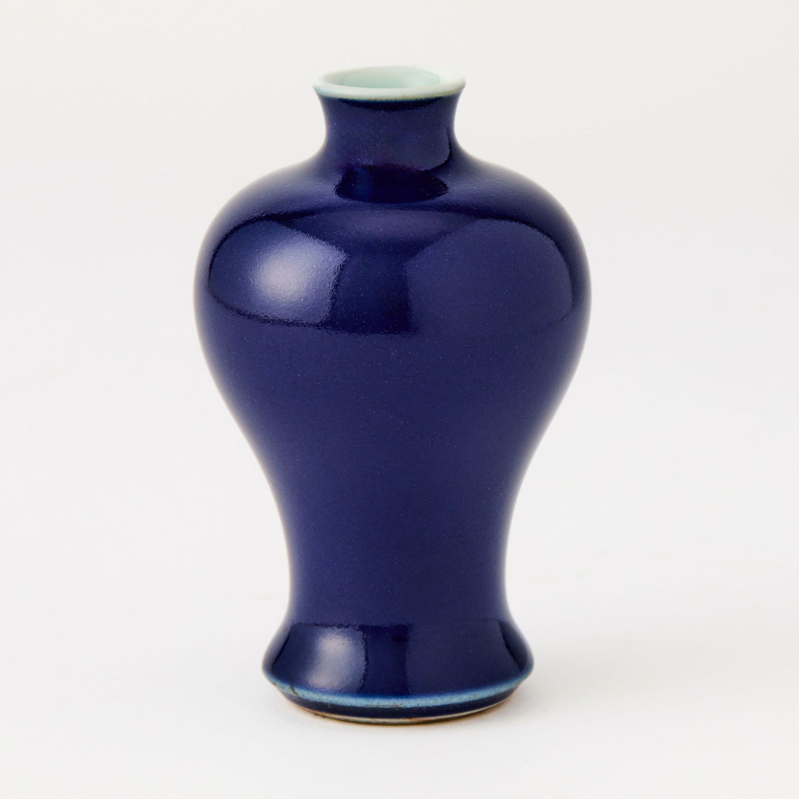 A Chinese Blue Glazed Porcelain Snuff Bottle Qianlong Mark (1 of 3)