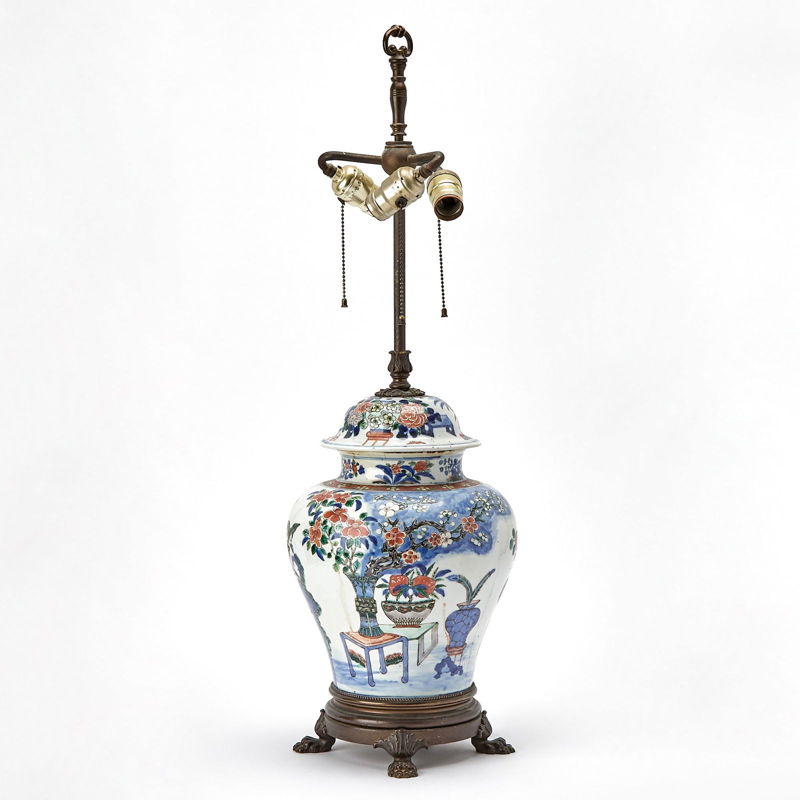 A Chinese Wucai Porcelain Jar and Cover 17th century (1 of 5)