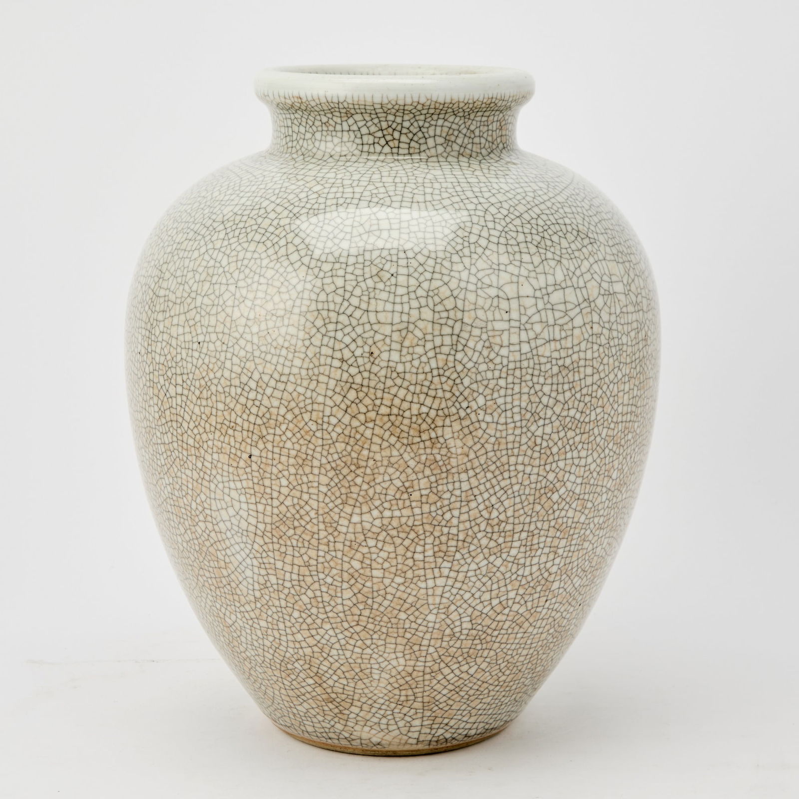 A Chinese Crackle Glazed Porcelain Jar Qing Dynasty (1 of 5)