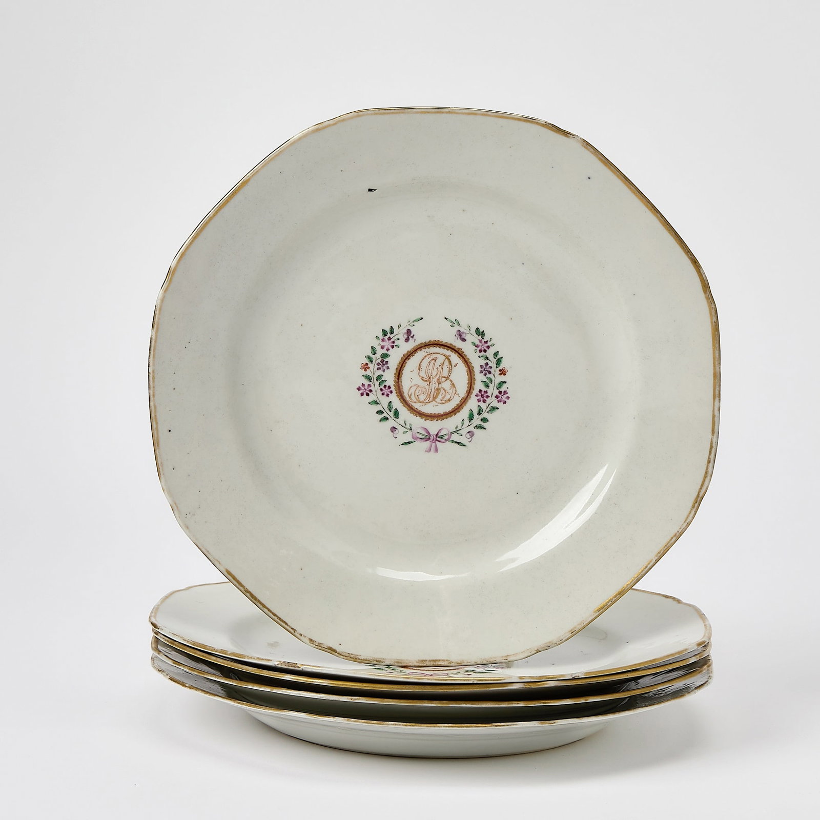 Set of Five Chinese Export Porcelain plates (1 of 4)