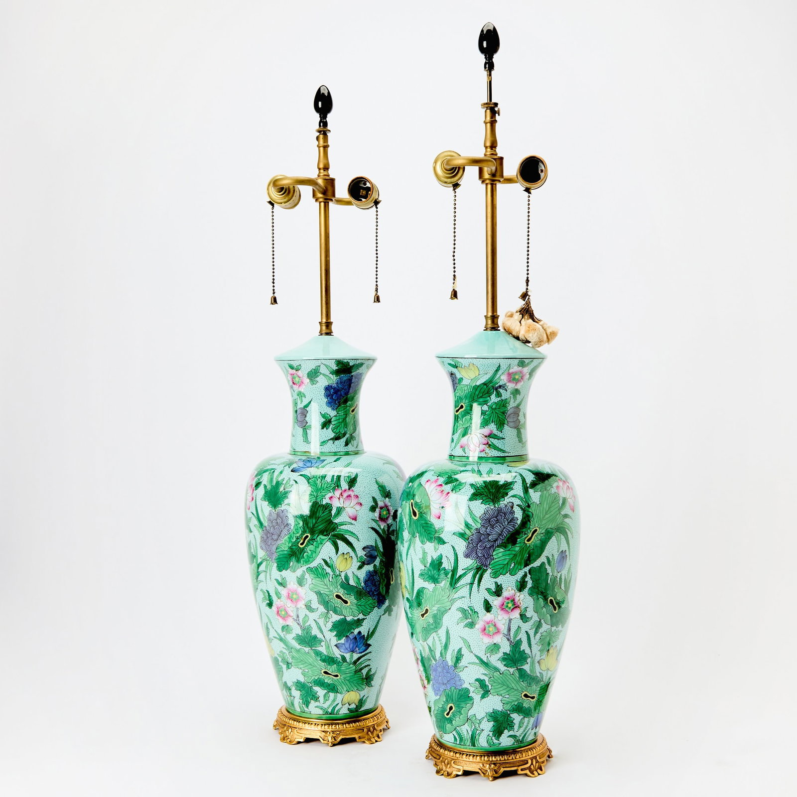 Pair of Chinese Enameled Porcelain Vases 20th century (1 of 5)
