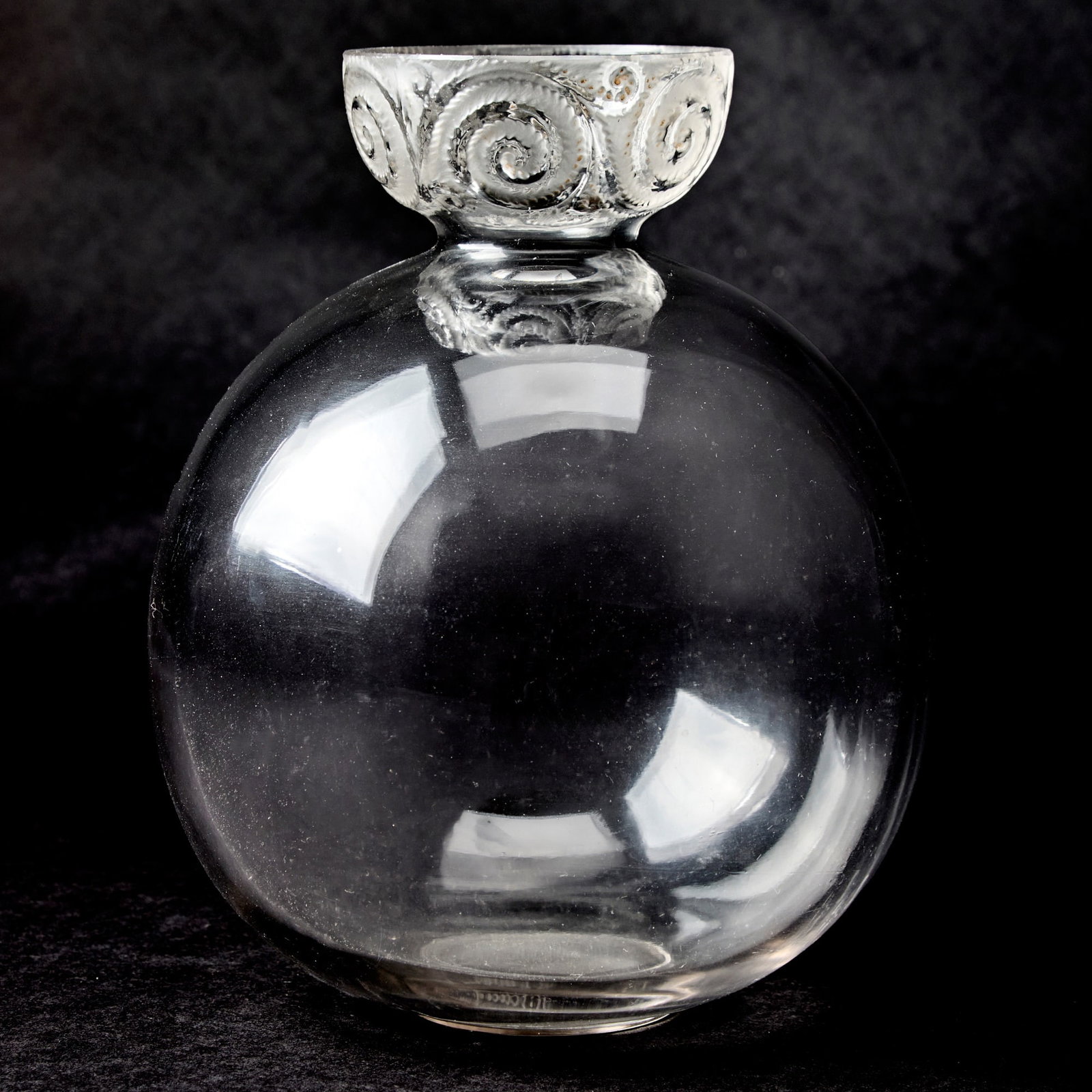 Lalique Molded Glass Vase: Rotterdam (1 of 3)