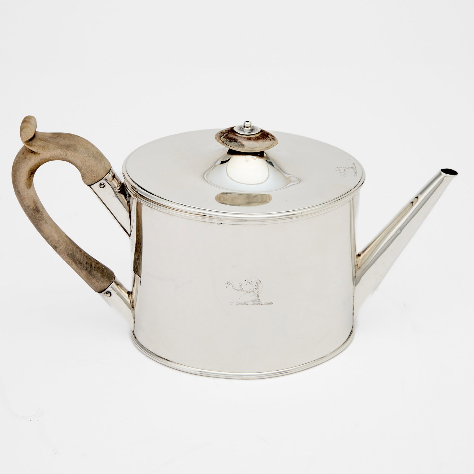 George III Sterling Silver Argyle: John Taylor, London, 1790 Oval with straight spout, with removable cover. Height 4 1/2 inches (11.5 cm), length 8 1/4 inches (21 cm), total approximately 13 ounces, all in.