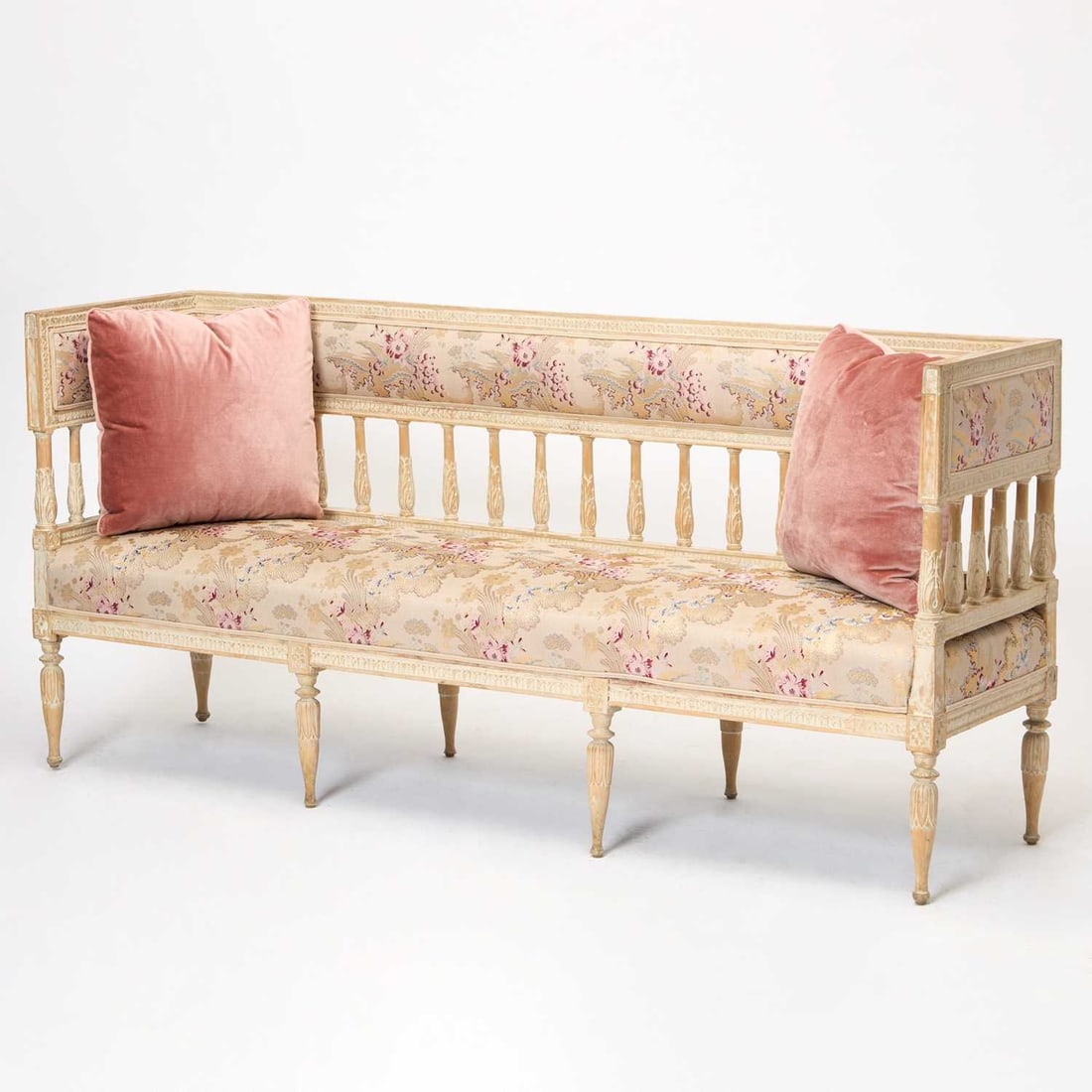 Swedish Gustav IV White Painted and Carved Wood Settee: Circa 1800 Height 34 inches (86.3 cm), width 72 inches (72.9 cm), depth 19 1/2 inches (49.5 cm). With previous restorations.